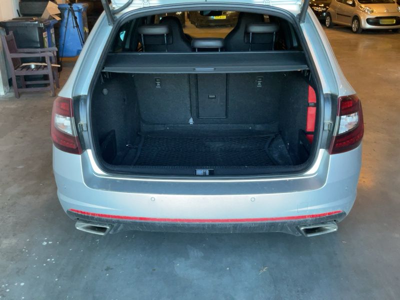 Skoda Octavia 2.0 TSI RS 245 2019 – снимка 15
