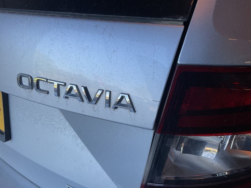 Skoda Octavia 2.0 TSI RS 245 2019 – снимка 21