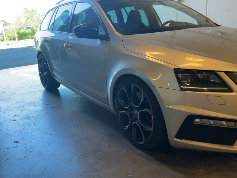 Skoda Octavia 2.0 TSI RS 245 2019 – снимка 12