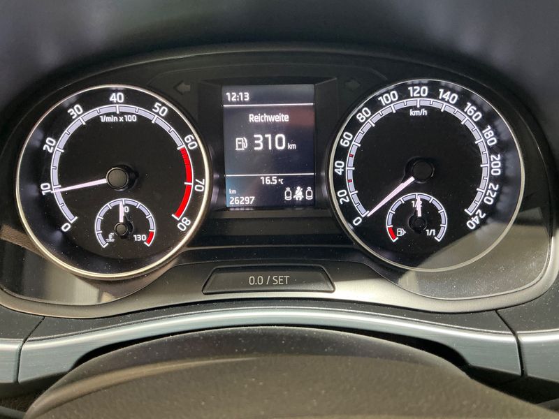 Skoda Fabia 1.0 MPI Ambition 2020 – снимка 18