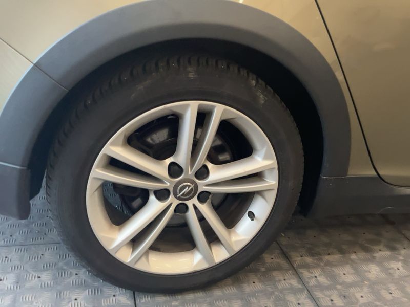 Opel Insignia Country Tourer 2.0 CDTI Basis ecoFlex 2016 – снимка 9