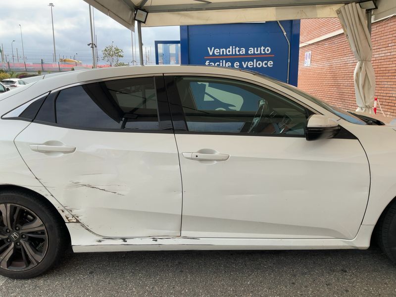 Honda Civic 1.0 VTEC Executive Premium 2018 – снимка 10