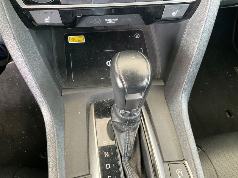 Honda Civic 1.0 VTEC Executive Premium 2018 – снимка 46