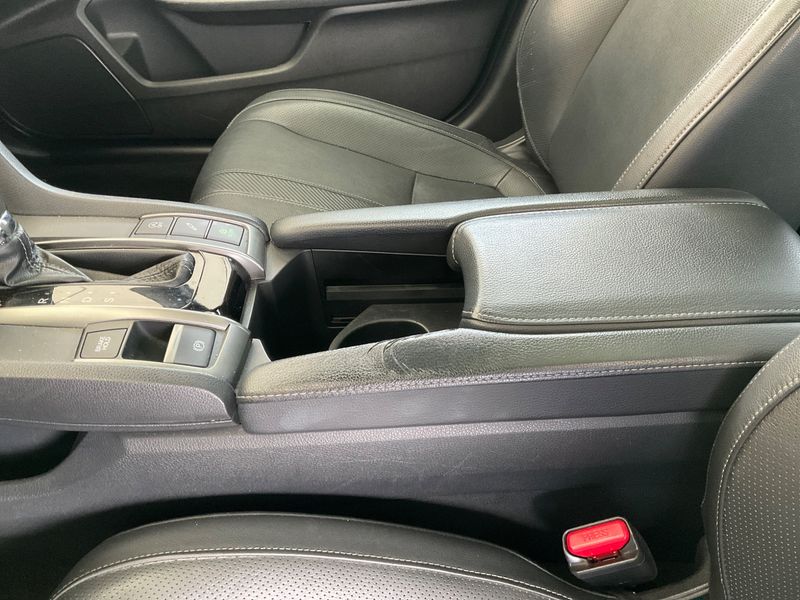 Honda Civic 1.0 VTEC Executive Premium 2018 – снимка 45
