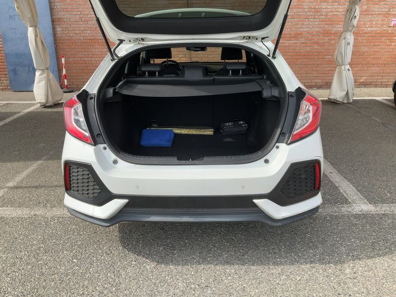Honda Civic 1.0 VTEC Executive Premium 2018 – снимка 15