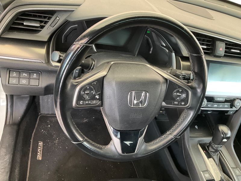 Honda Civic 1.0 VTEC Executive Premium 2018 – снимка 43