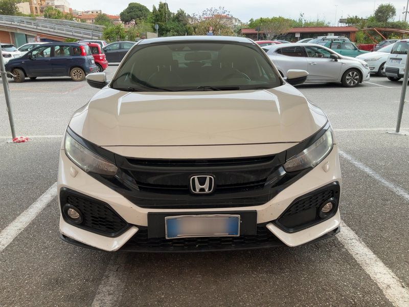 Honda Civic 1.0 VTEC Executive Premium 2018 – снимка 14