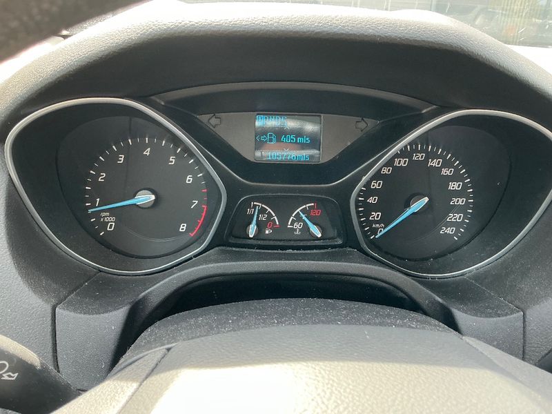 Ford Focus 1.6 Ti-VCT Trend 2014 – снимка 19