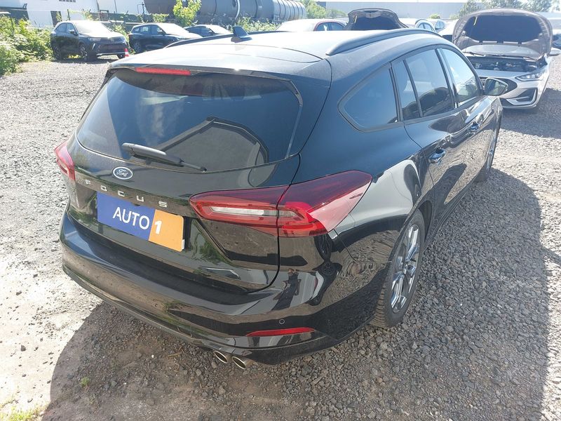 Ford Focus 1.0 EcoBoost Mild-Hybrid ST-Line X 2024 – снимка 5