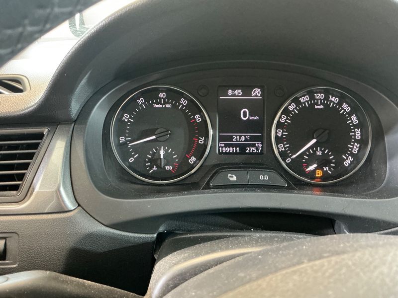 Skoda Rapid Spaceback 1.4 TSI Drive 2014 – снимка 18