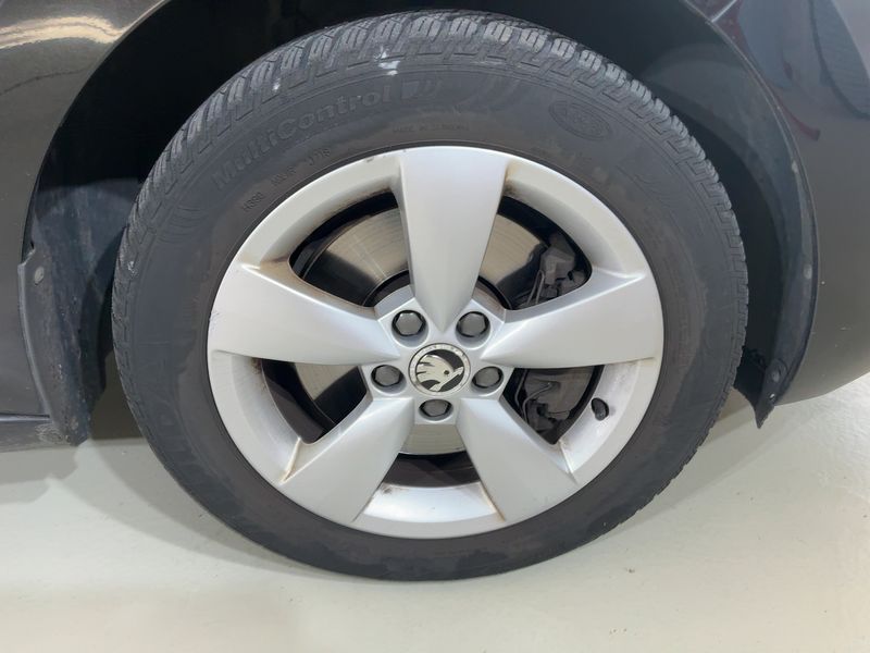 Skoda Rapid Spaceback 1.4 TSI Drive 2014 – снимка 11