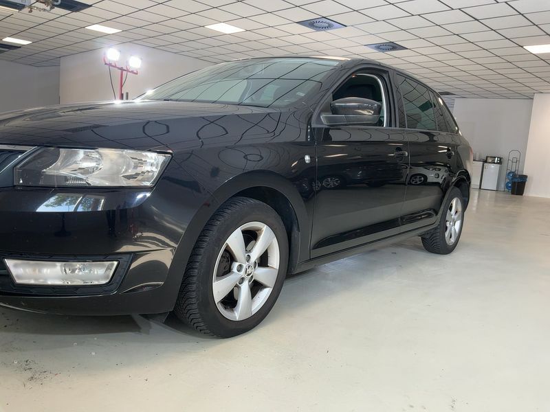 Skoda Rapid Spaceback 1.4 TSI Drive 2014 – снимка 2