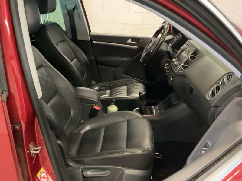 Volkswagen Tiguan 2.0 TSI Sport & Style 4Motion 2013 – снимка 16