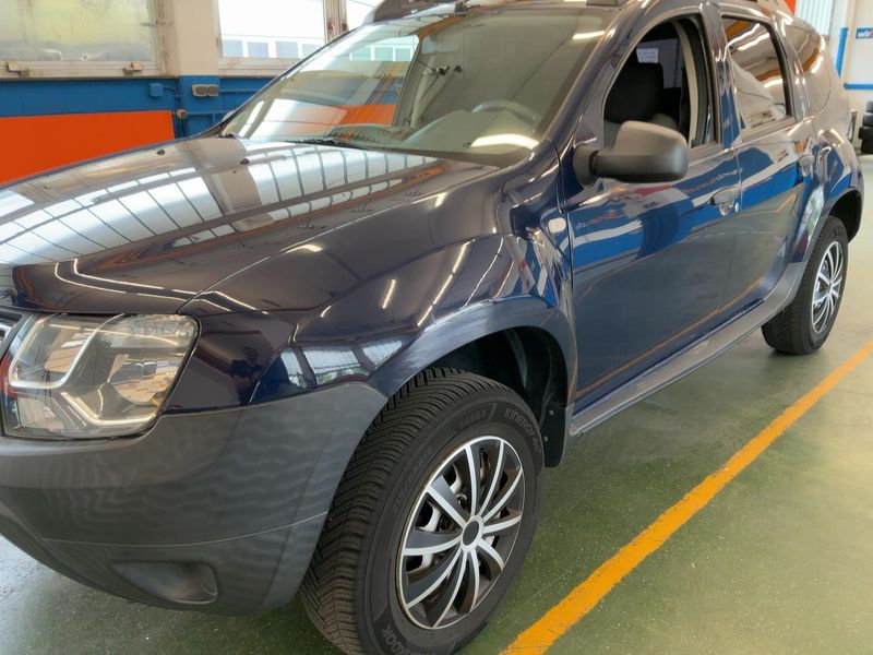 Dacia Duster 1.6 Ice 4x2 2015 – снимка 2