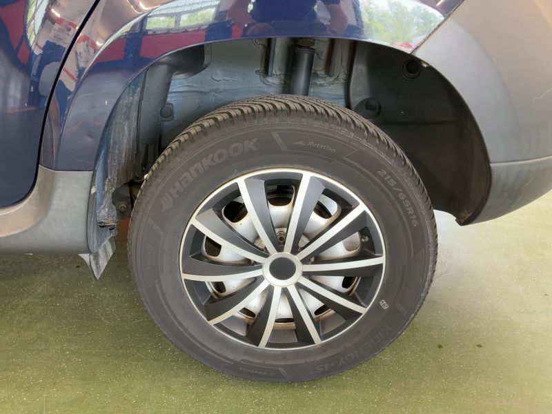 Dacia Duster 1.6 Ice 4x2 2015 – снимка 5
