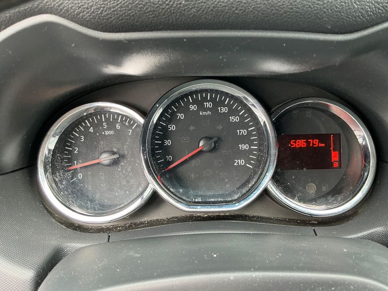 Dacia Duster 1.6 Ice 4x2 2015 – снимка 18