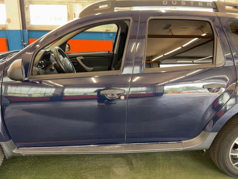 Dacia Duster 1.6 Ice 4x2 2015 – снимка 4