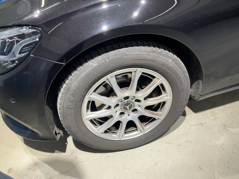 Mercedes-Benz C-Klasse C 200 d T Avantgarde 2019 – снимка 3