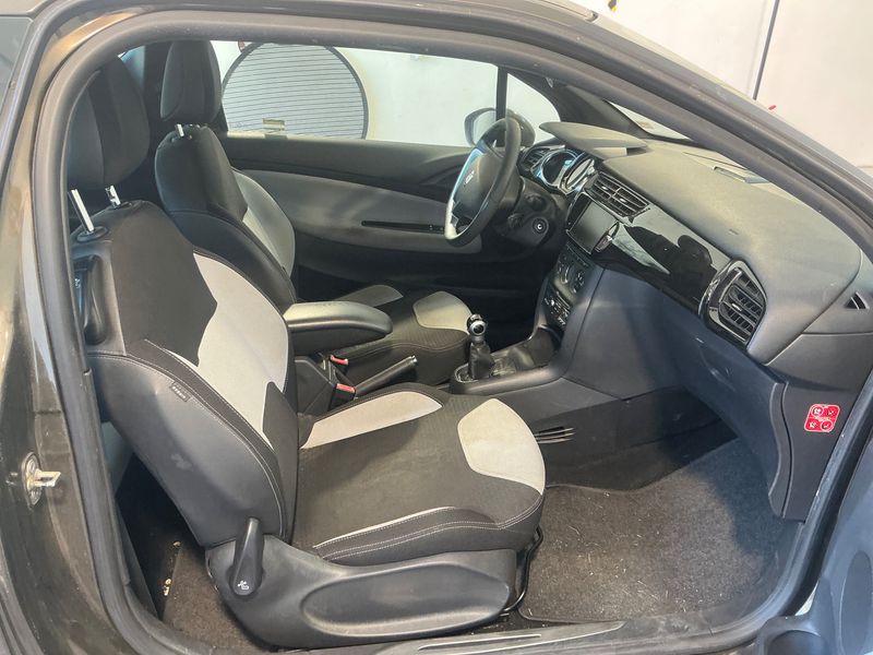 Citroen DS3 1.4 HDi Chic 2011 – снимка 3