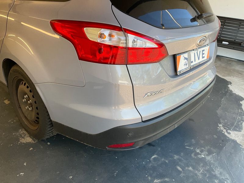 Ford Focus 1.6 Ti-VCT SYNC Edition 2014 – снимка 47