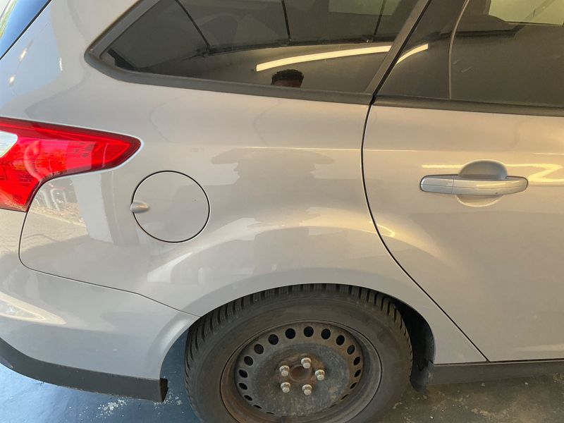 Ford Focus 1.6 Ti-VCT SYNC Edition 2014 – снимка 23