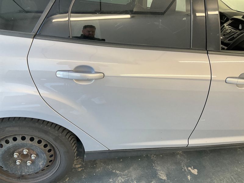 Ford Focus 1.6 Ti-VCT SYNC Edition 2014 – снимка 24