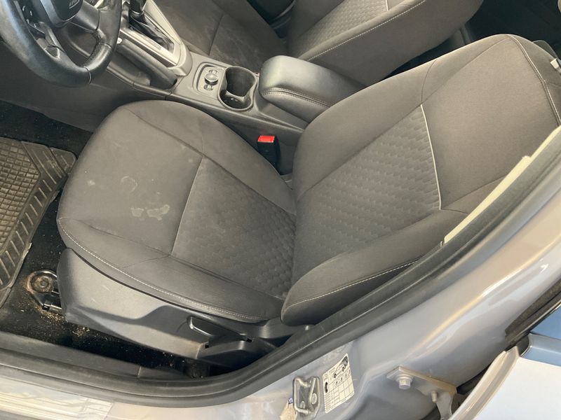 Ford Focus 1.6 Ti-VCT SYNC Edition 2014 – снимка 44