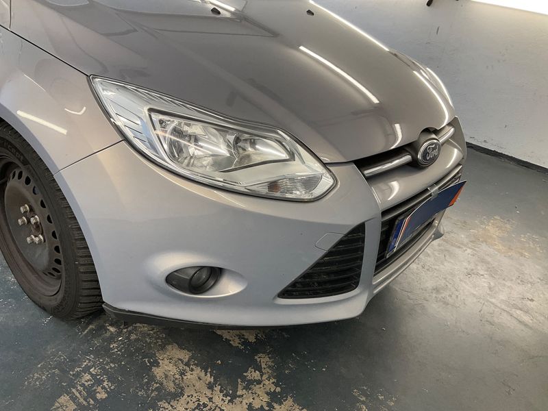 Ford Focus 1.6 Ti-VCT SYNC Edition 2014 – снимка 52