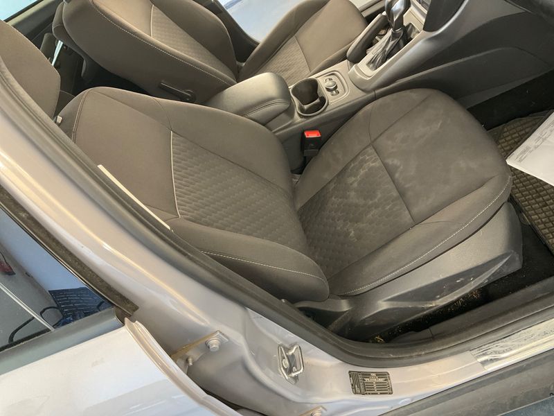 Ford Focus 1.6 Ti-VCT SYNC Edition 2014 – снимка 45