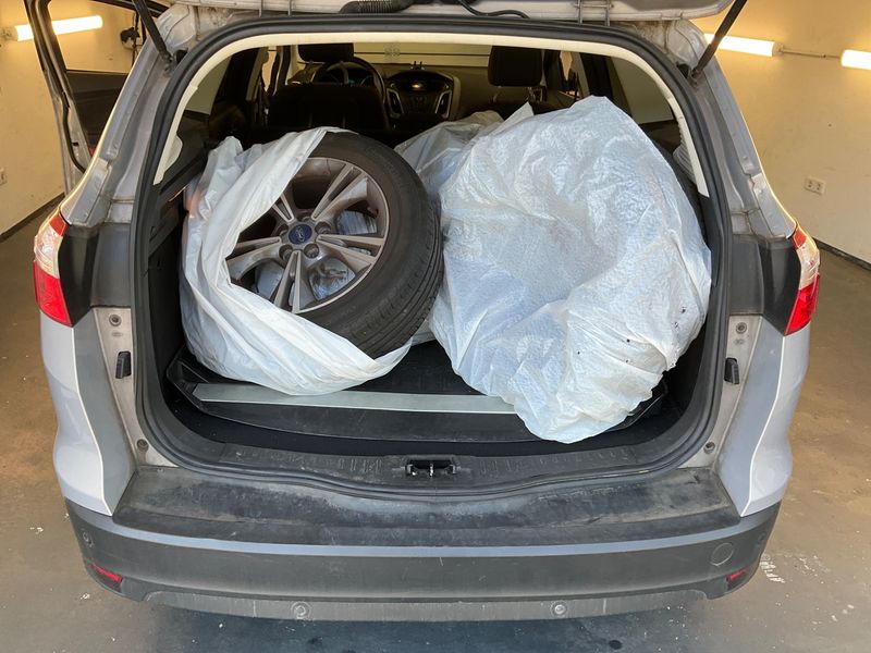 Ford Focus 1.6 Ti-VCT SYNC Edition 2014 – снимка 32