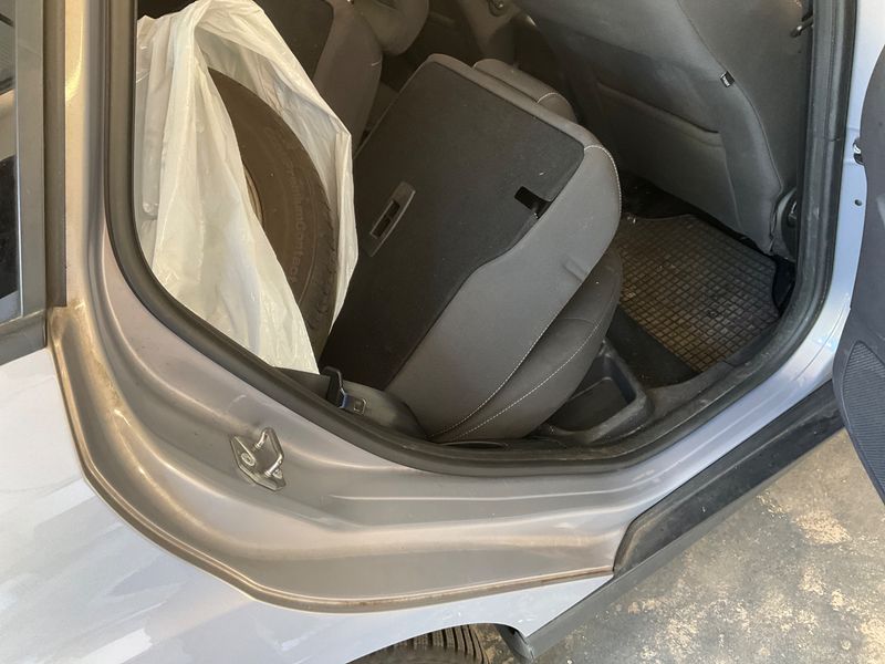 Ford Focus 1.6 Ti-VCT SYNC Edition 2014 – снимка 39