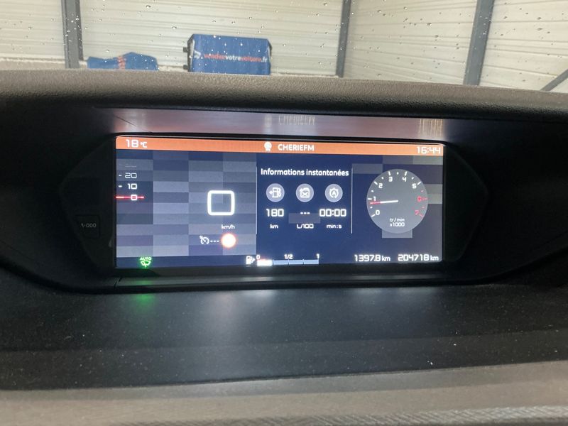 Citroen C4 Grand Picasso 1.6 Blue-HDi Feel 2017 – снимка 18