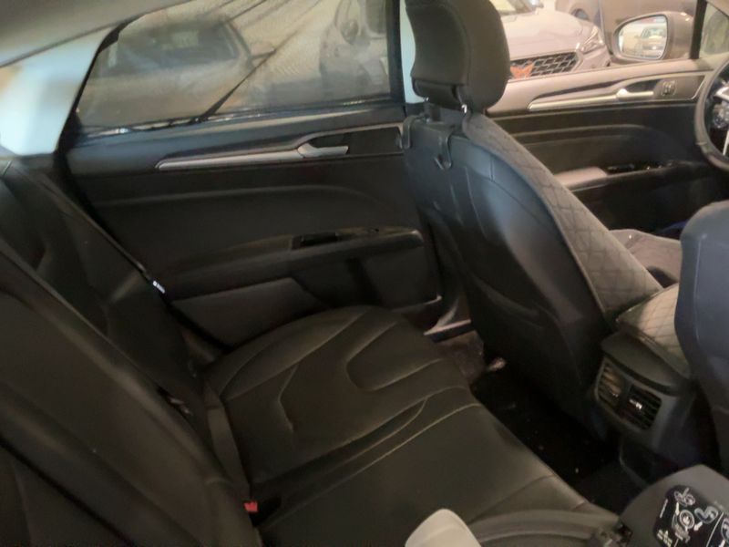 Ford Mondeo 1.6 TDCi Titanium 2015 – снимка 14