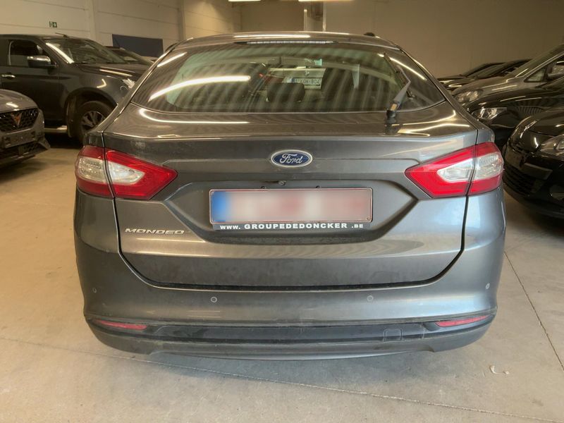 Ford Mondeo 1.6 TDCi Titanium 2015 – снимка на щета