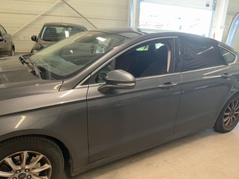 Ford Mondeo 1.6 TDCi Titanium 2015 – снимка на щета