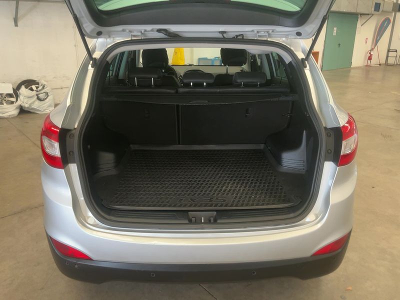 Hyundai ix35 1.7 CRDi XPossible 2WD 2015 – снимка 15