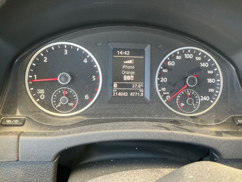 Volkswagen Tiguan 2.0 TDI T1 BlueMotion Tech 2012 – снимка 18