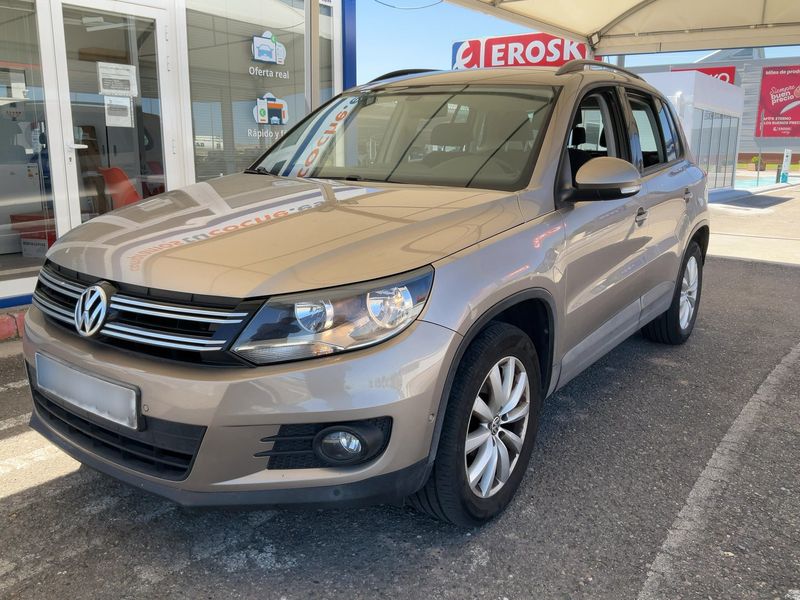 Volkswagen Tiguan 2.0 TDI T1 BlueMotion Tech 2012 – снимка 1