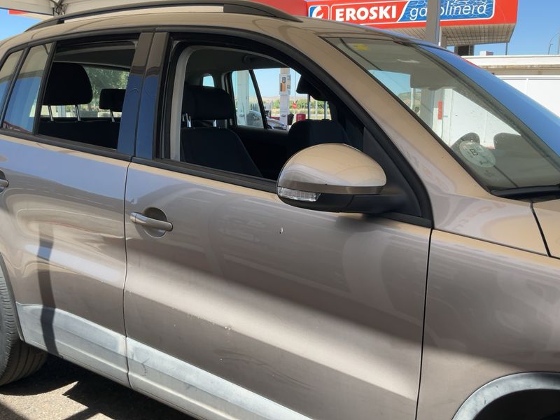 Volkswagen Tiguan 2.0 TDI T1 BlueMotion Tech 2012 – снимка 10