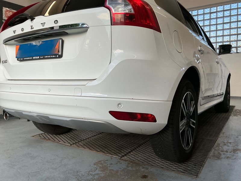 Volvo XC60 2.0 D3 Summum 2WD 2017 – снимка 56