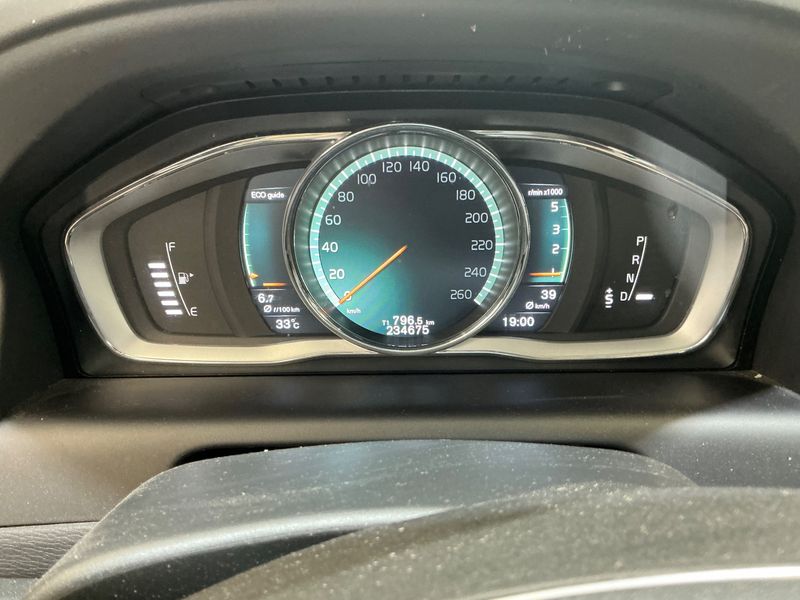 Volvo XC60 2.0 D3 Summum 2WD 2017 – снимка 18