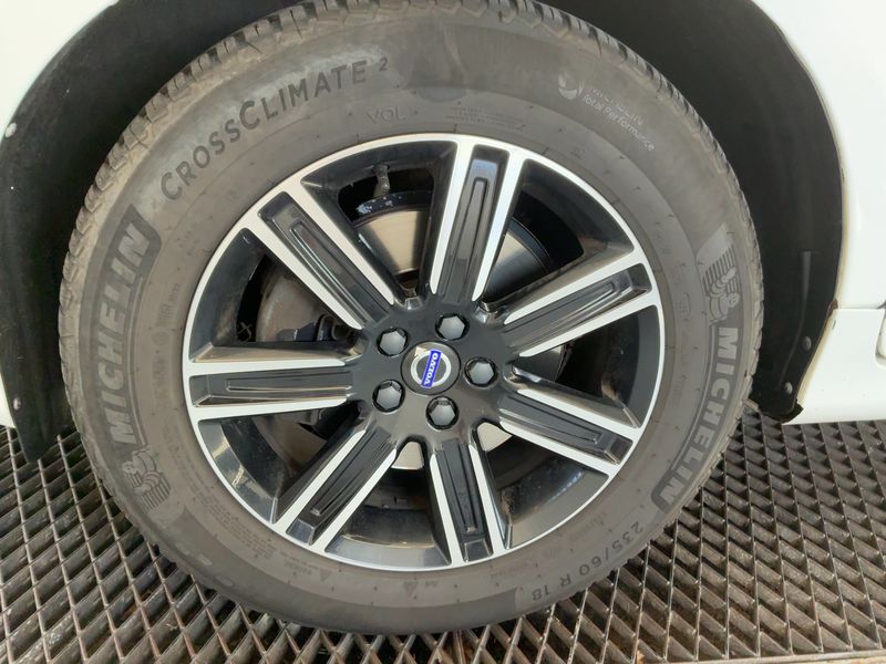 Volvo XC60 2.0 D3 Summum 2WD 2017 – снимка 3