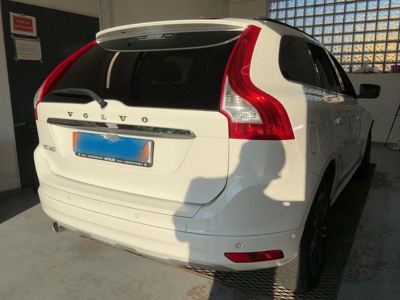 Volvo XC60 2.0 D3 Summum 2WD 2017 – снимка 8