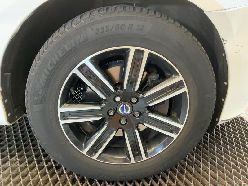Volvo XC60 2.0 D3 Summum 2WD 2017 – снимка 11