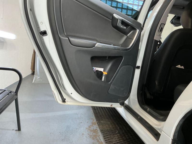 Volvo XC60 2.0 D3 Summum 2WD 2017 – снимка 36