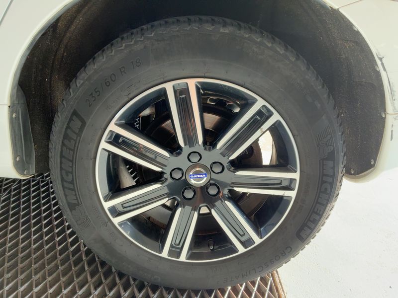 Volvo XC60 2.0 D3 Summum 2WD 2017 – снимка 5