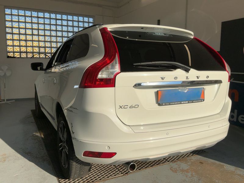 Volvo XC60 2.0 D3 Summum 2WD 2017 – снимка 6