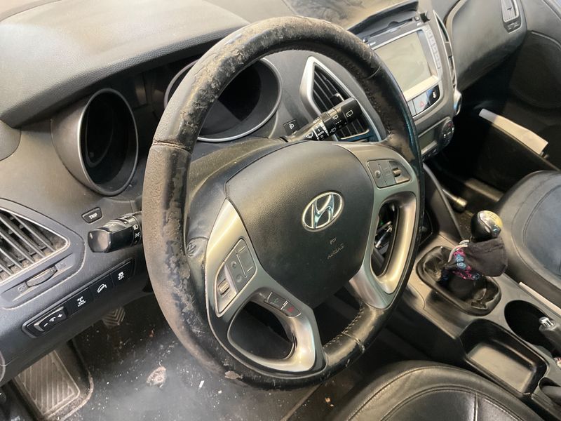 Hyundai ix35 2.0 CRDi Premium AWD 2012 – снимка 30