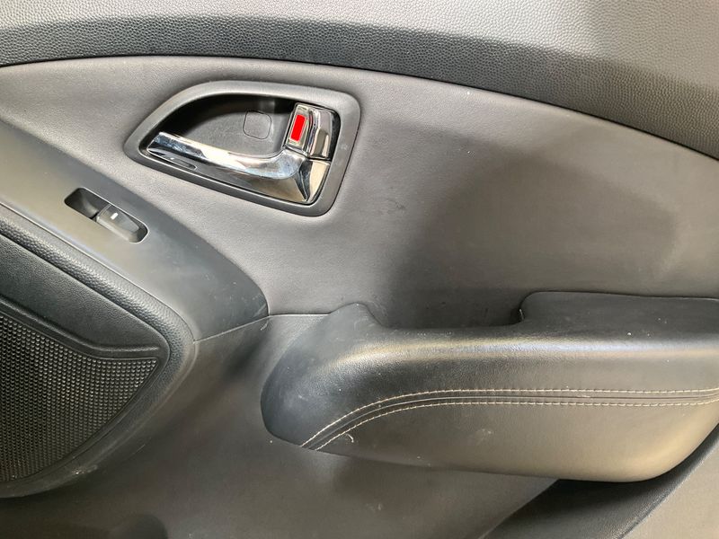Hyundai ix35 2.0 CRDi Premium AWD 2012 – снимка 28