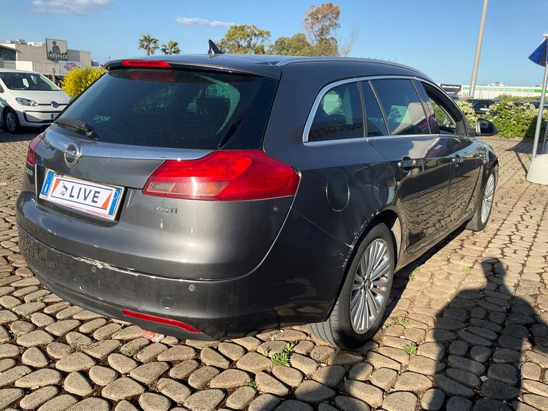 Opel Insignia Sports Tourer 2.0 CDTI Cosmo 2011 – снимка 2